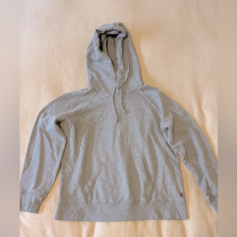 Levi’s Hoodie, Standard Fit in Heathered Gray, size Small.